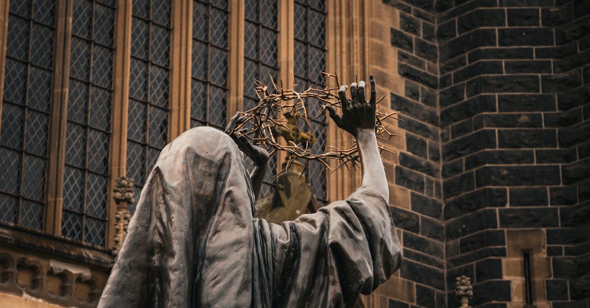 Choosing the Right Frame Materials for Increased Security in Replacement Windows