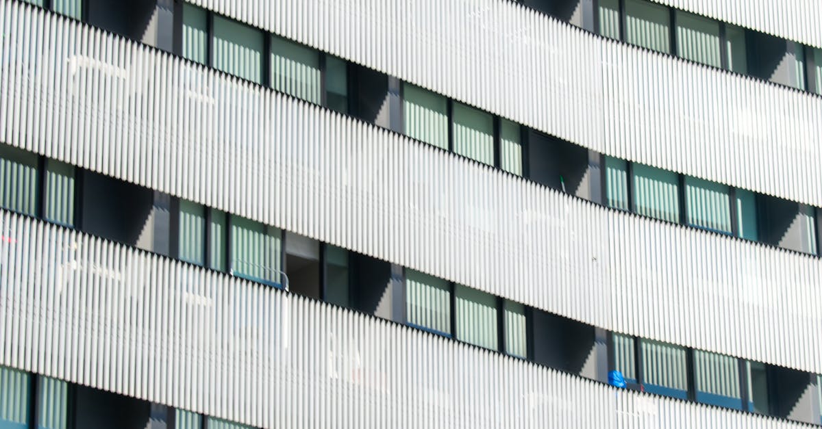 Evaluating Star Ratings in Window Replacement Service Feedback